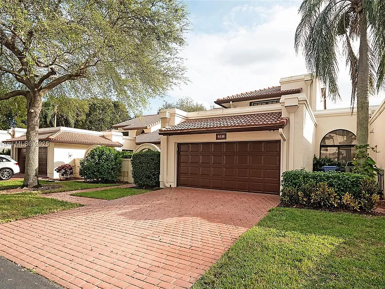 9318 NW 50th Doral Cir S — Photo 3