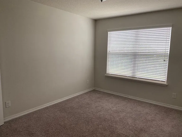 8410 Iron Mountain Trl — Photo 10