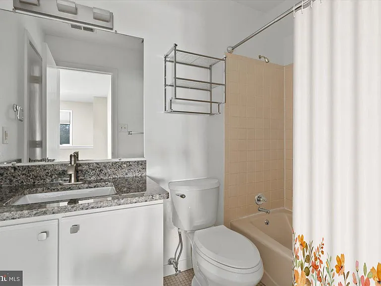 1 Center St #1 — Photo 12