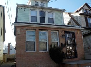 137-19 249th St, Rosedale, NY 11422