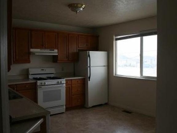 5th image of 1650 Trinnaman Ln APT 1A