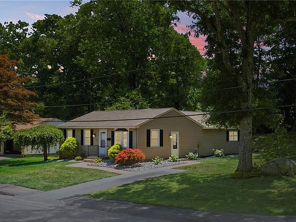 3rd image of 162 Princeton Ave