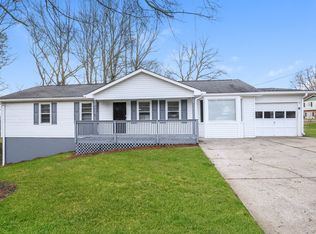 395 Huntington Cir, Alpharetta, GA 30004