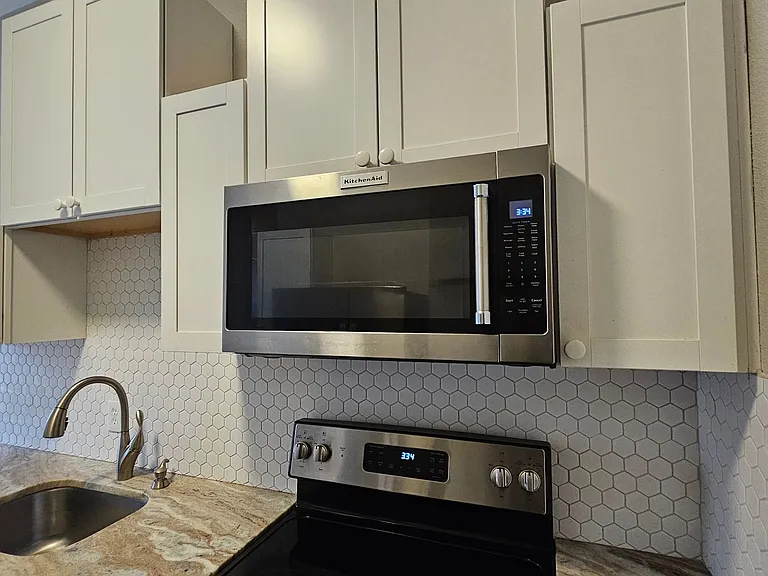 2115 Glenwood Ln — Photo 30