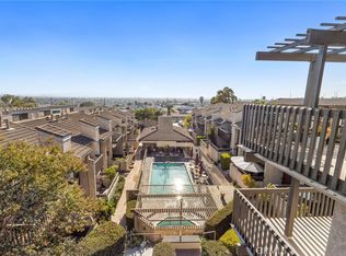 2298 Rose Ave #403, Signal Hill, CA 90755