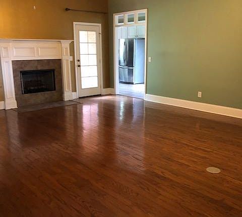 Family Room ( Entrance door outside & entrance to kitchen)