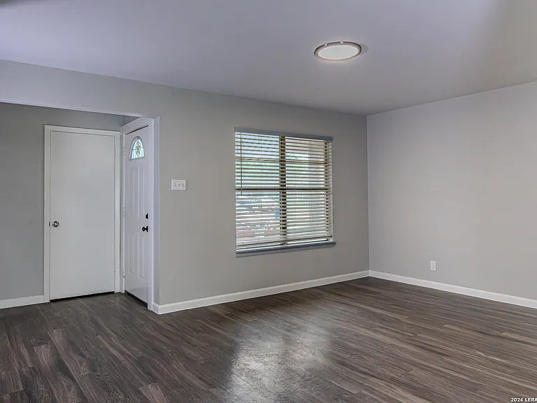 4319 Algruth Dr — Photo 2