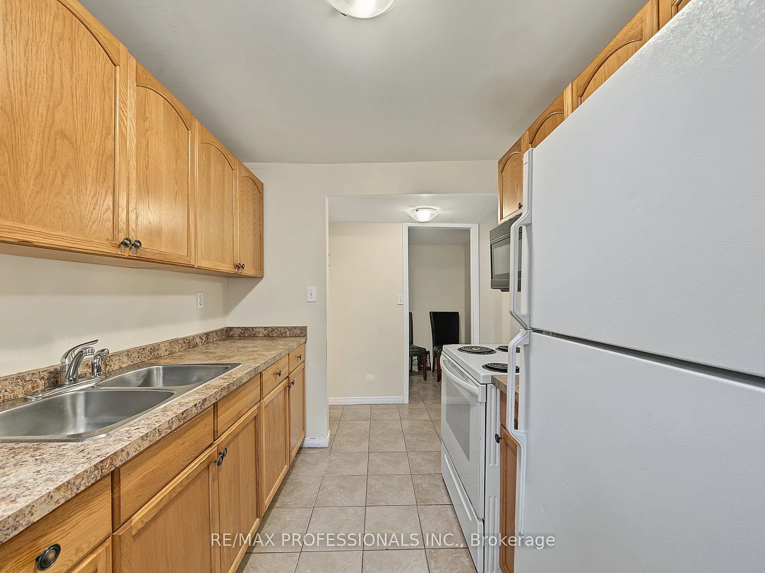3 bed, $1,600 — Photo 3