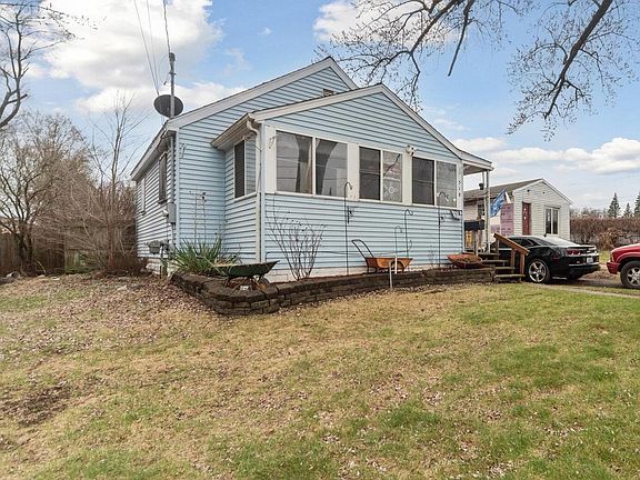 2nd image of 518 E Willard Ave