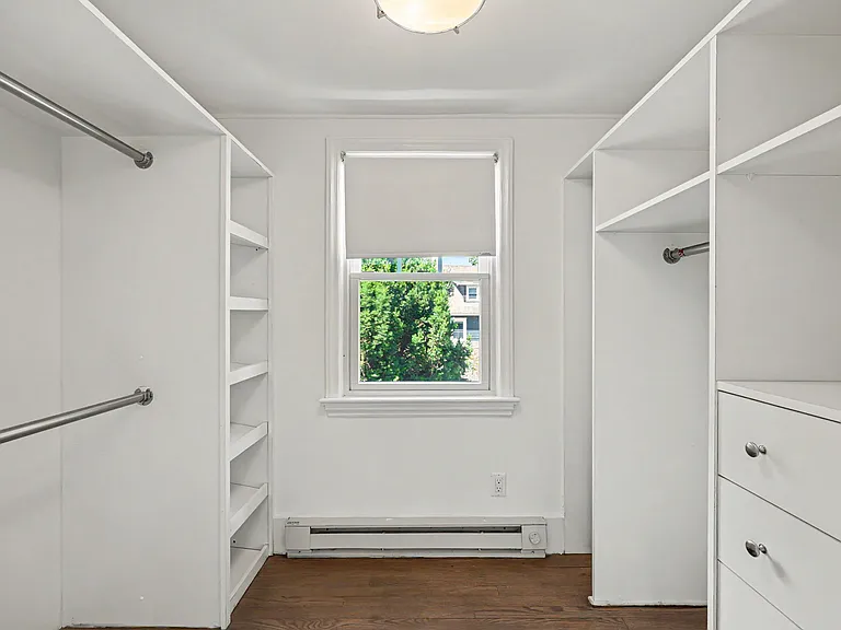 12 Rockview Dr — Photo 22