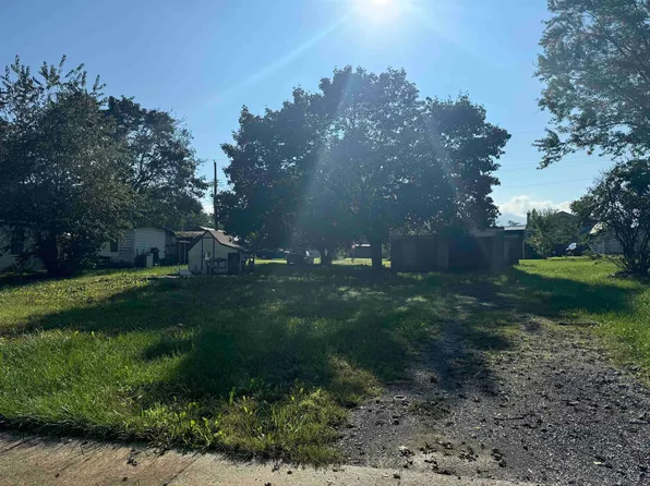 240 Deford Ave, Stanley, VA 22851