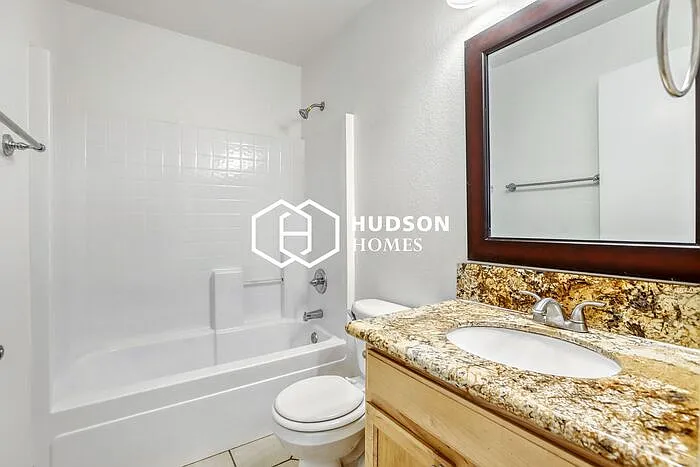 6411 S 23rd Ave — Photo 24