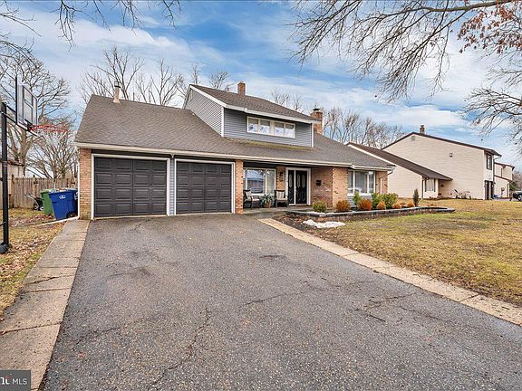 3rd image of 29 Harwood Rd