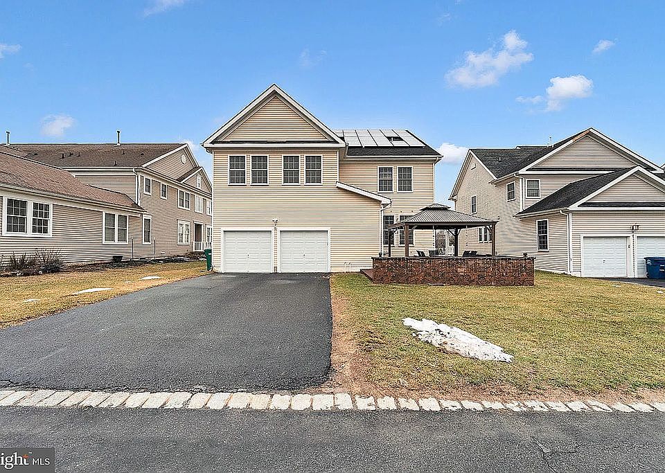 1st image of 7 Colemantown Dr