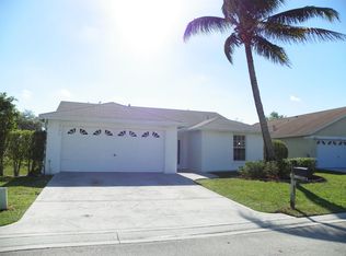 208 Malibu Cir, Greenacres, FL 33413