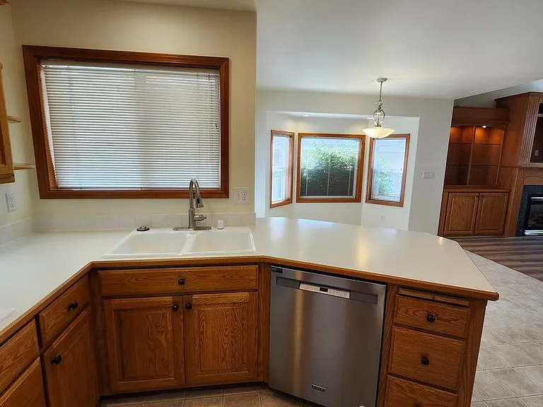 106 Prestwick Ln — Photo 33