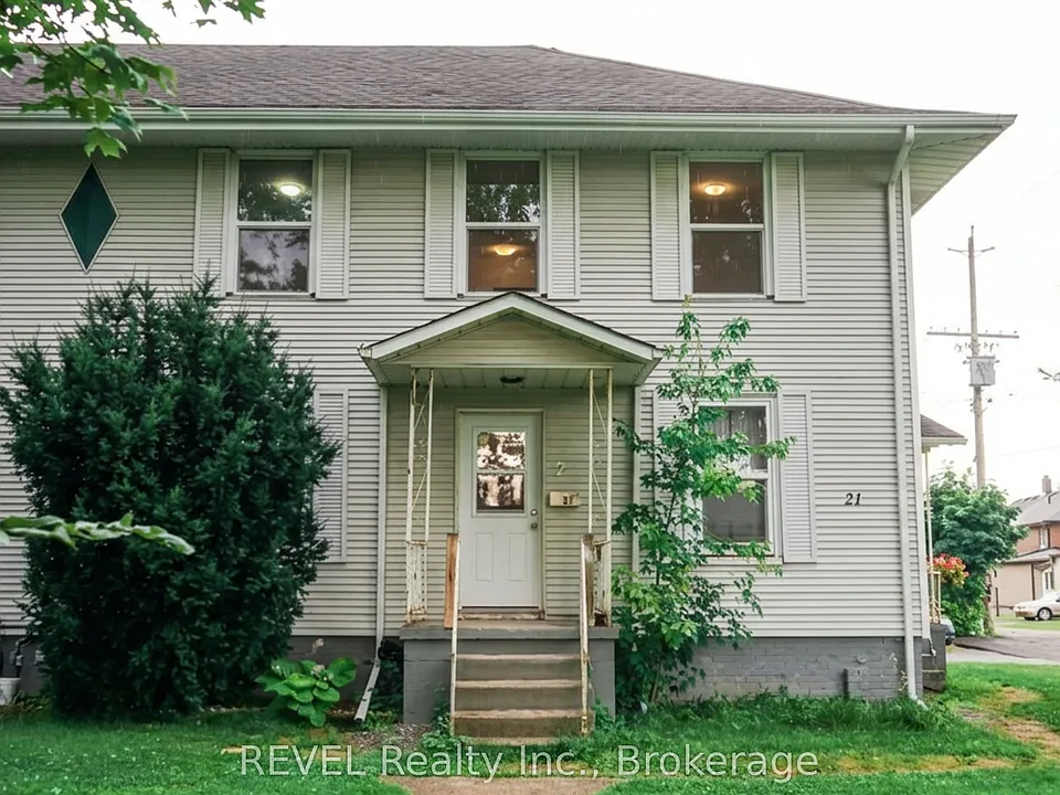 21 Plymouth Rd #UPPER