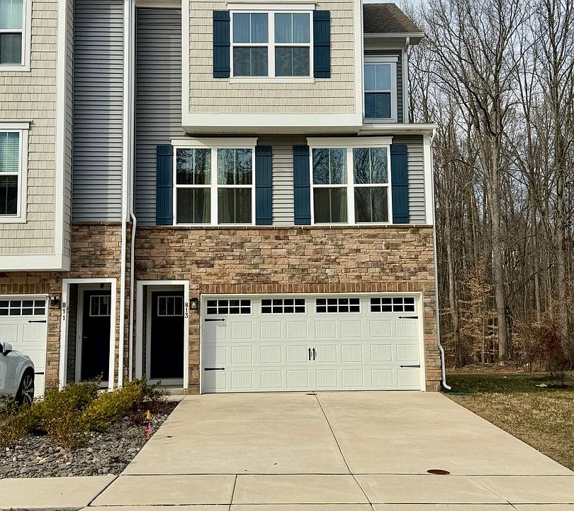 1st image of 813 Canary Island Ct