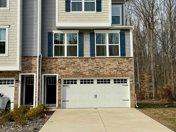 813 Canary Island Ct, Newark, DE 19702