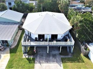 14242 N Bayshore Dr #B, Madeira Beach, FL 33708