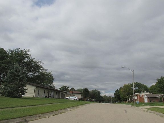 4th image of 629 Mears Dr