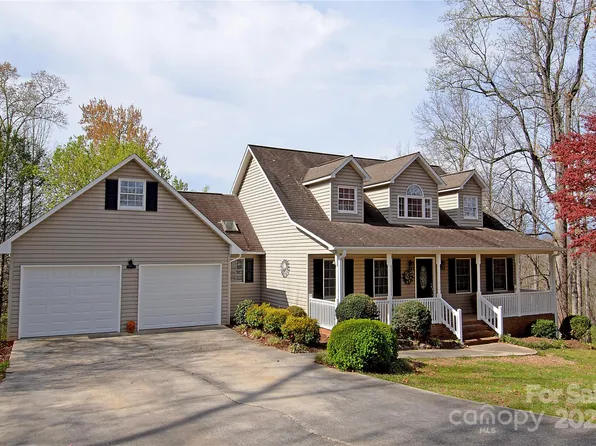 322 Cobblestone Dr, Nebo, NC 28761