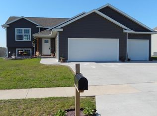 1137 Lone Stone Ct SE, Chatfield, MN 55923