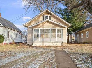 1916 31st St #A, Moline, IL 61265