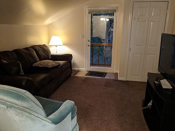 that's a full sized couch
