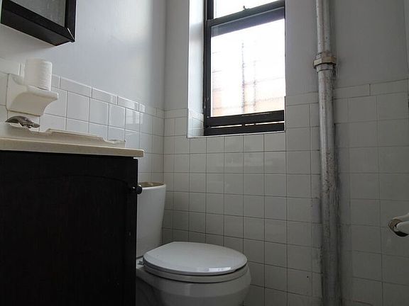 4th image of 101 W 143rd St APT 11