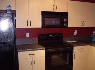 147 Hidden Court Rd, Hollywood, FL 33023