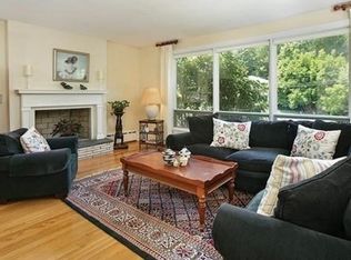 524 Clinton Rd #1, Chestnut Hill, MA 02467