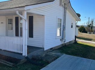 305 E Washington Ave, Clinton, TN 37716