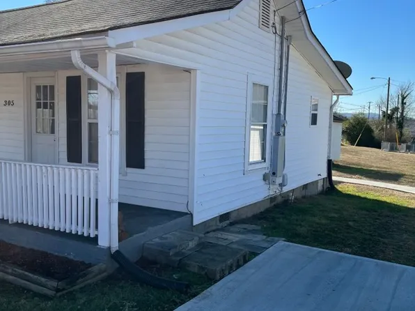305 E Washington Ave, Clinton, TN 37716
