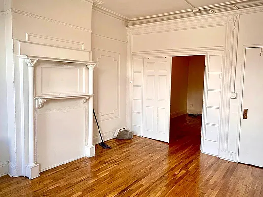 Rented by Brooklyn Property Group LLC | media 18