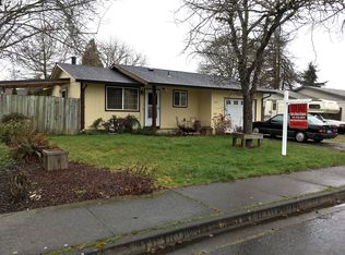525 SW Juniper St, Junction City, OR