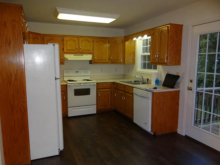 510 Overlook Cir — Photo 13