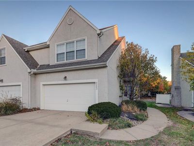 9203 Boehm Dr, Lenexa, KS, 66219