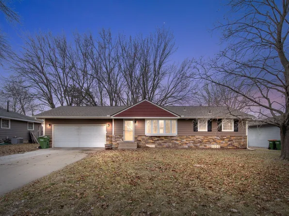 466 Manor Dr NE, Spring Lake Park, MN 55432
