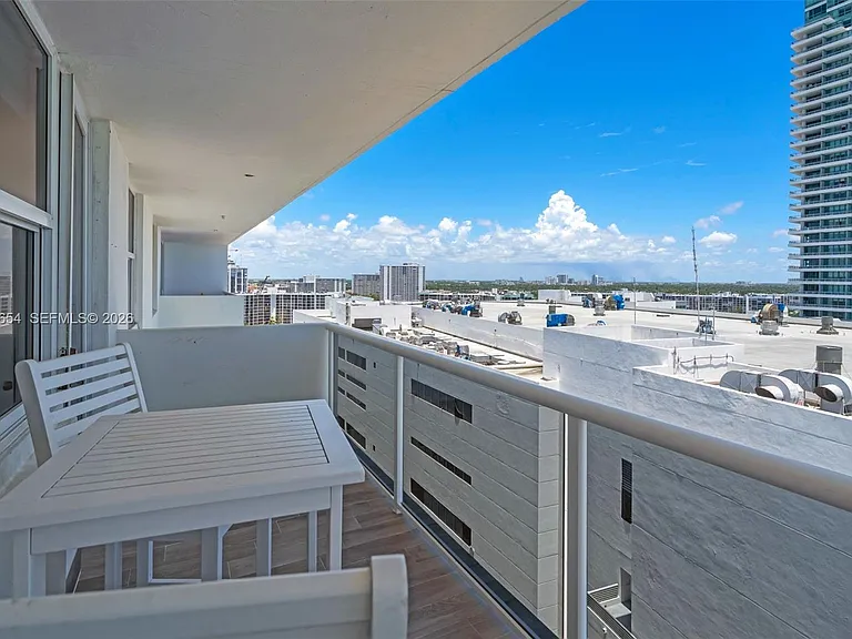 3725 Ocean Dr #Penthouse 03 — Photo 27
