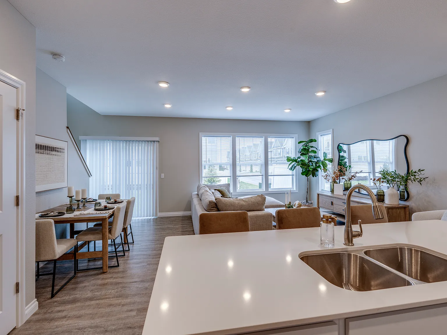 Harbor Town Townhomes — Photo 4