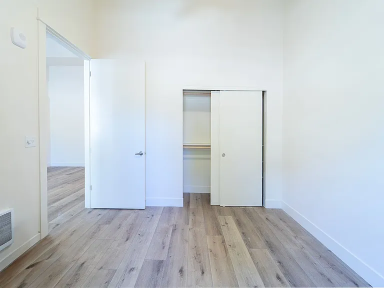 Capitol Hill Apartments — Photo 100