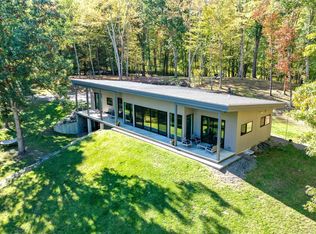 206 Lake Dr, Rhinebeck, NY 12572