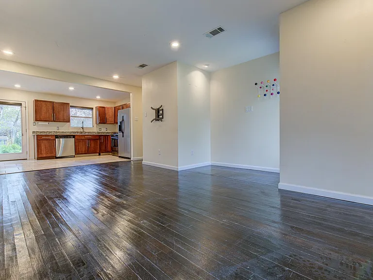4813 Duval St — Photo 10