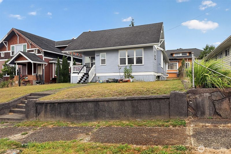 3rd image of 1019 Duryea Street