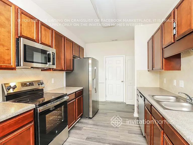 109 Brookbank Ct — Photo 9