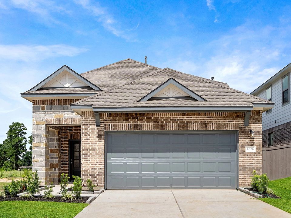 Welcome home to 19106 Hazel Firs Lane located in the community of Emory Glen and zoned to Magnolia I