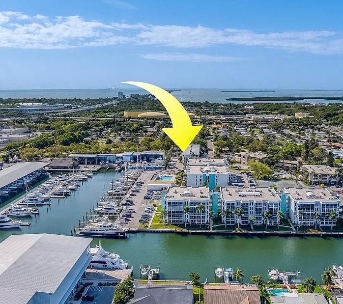 The Moorings Of Maximo, a waterfront Marina Community.