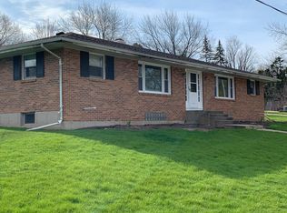 663 Elm St, Hampshire, IL