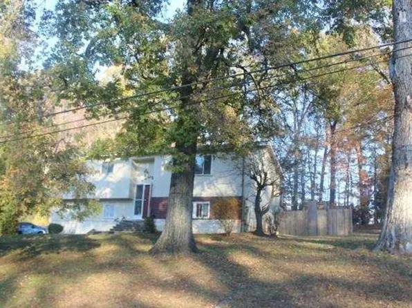 94 Westview Rd, Spring Valley, NY 10977